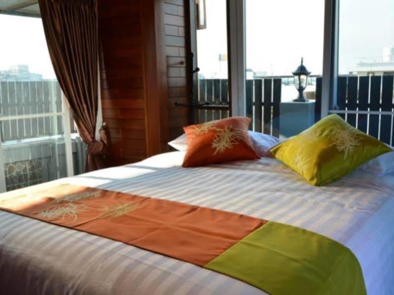 Adamaz House Hotell Bangkok Eksteriør bilde